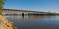 Pozsony/Bratislava, Kikötői híd (autópálya és vasúti híd)
